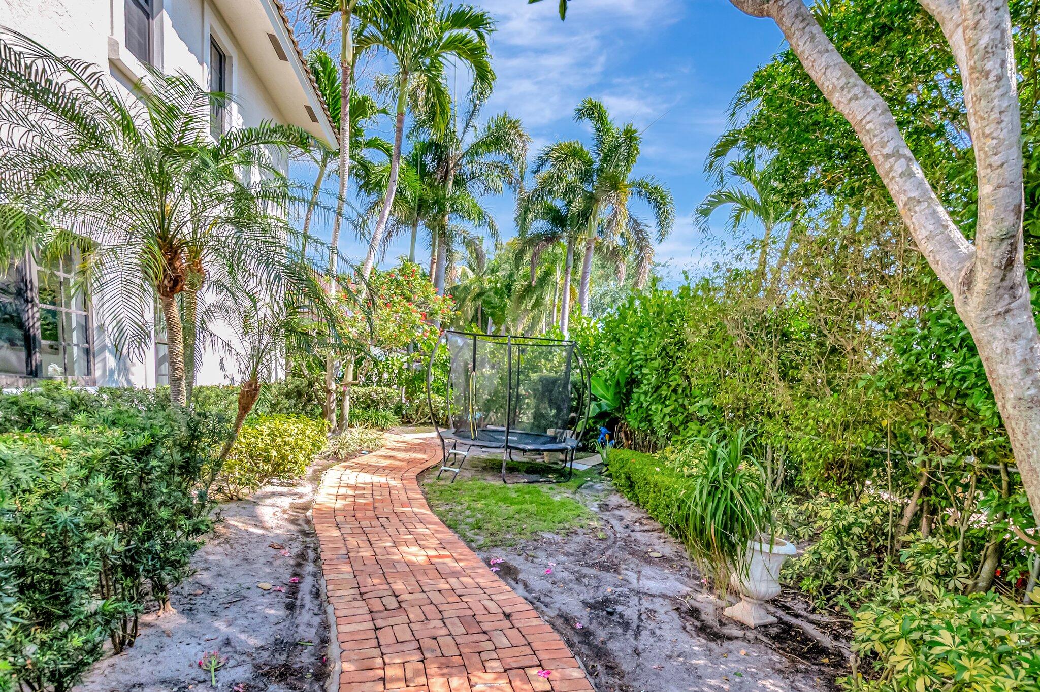 284 Florenada Terrace