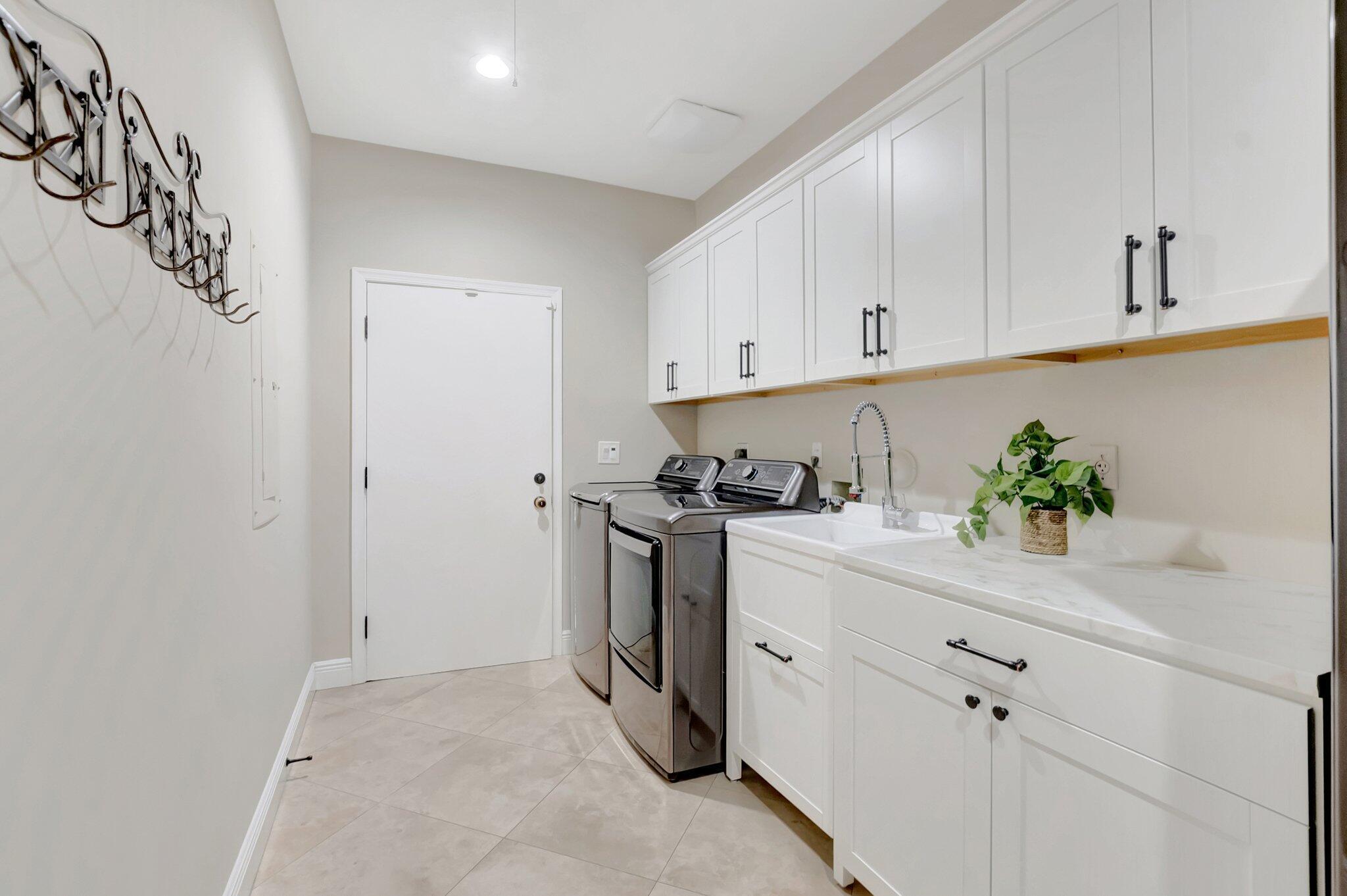 284 Florenada Terrace