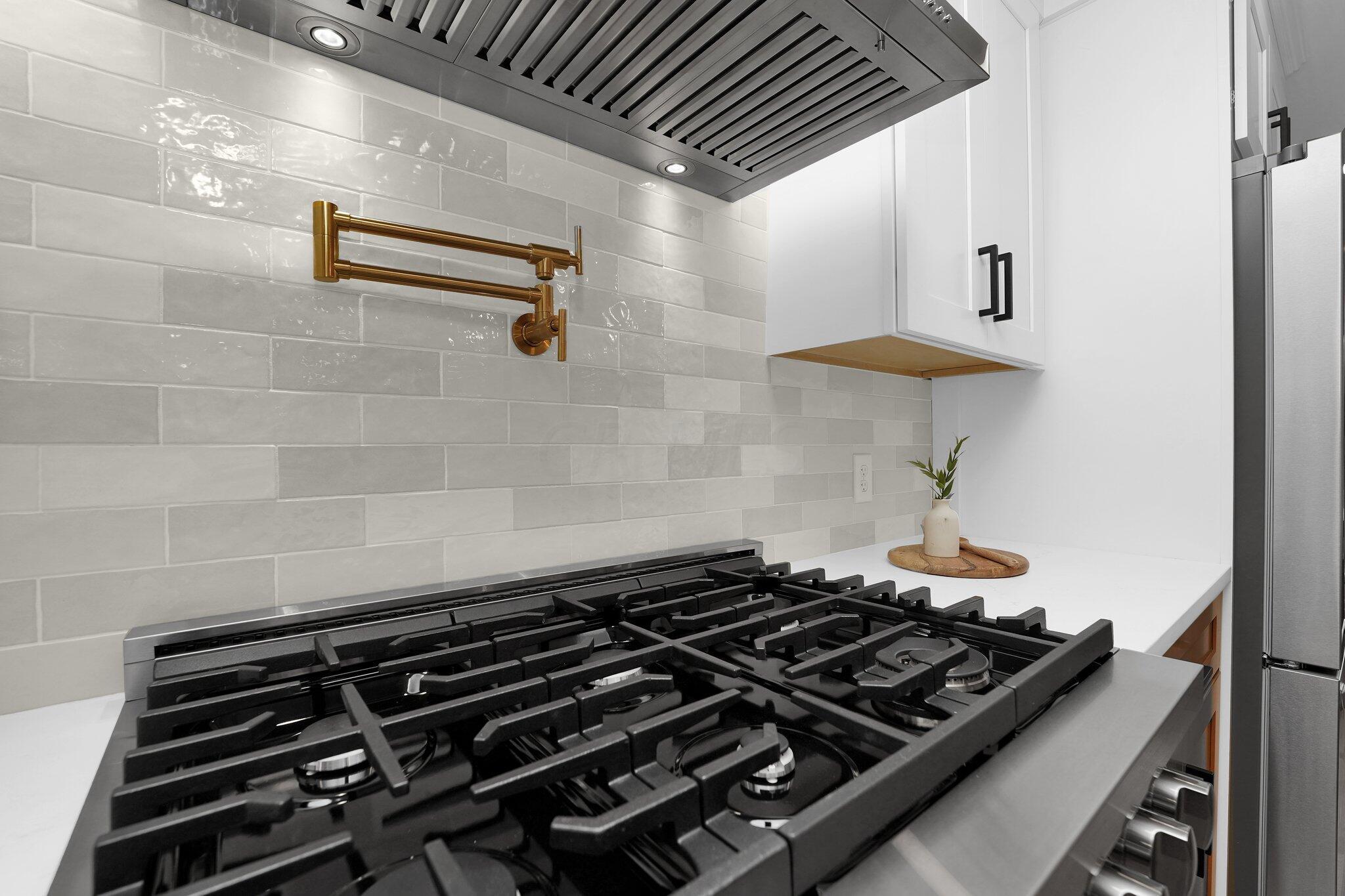 163 W New England Avenue