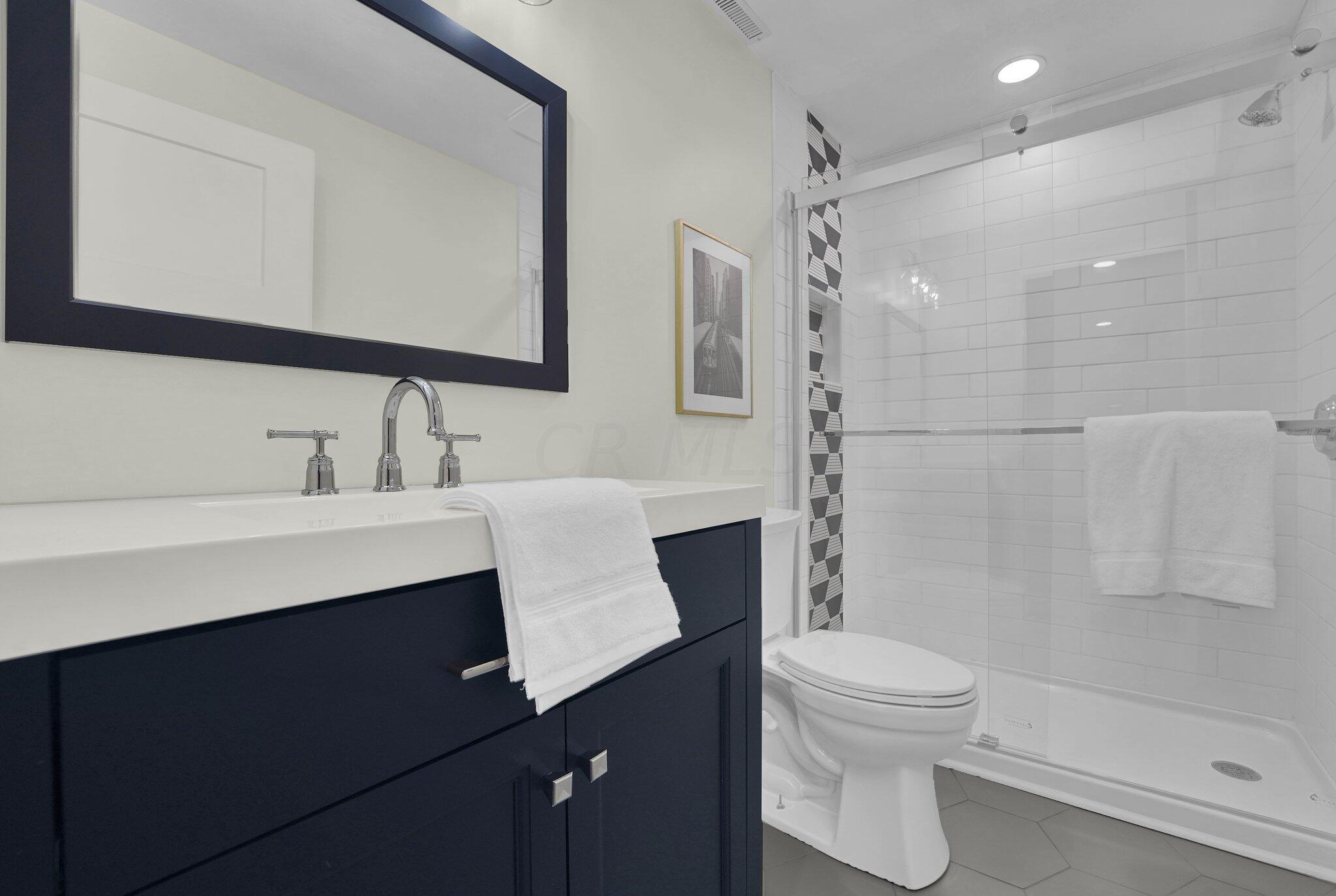 163 W New England Avenue