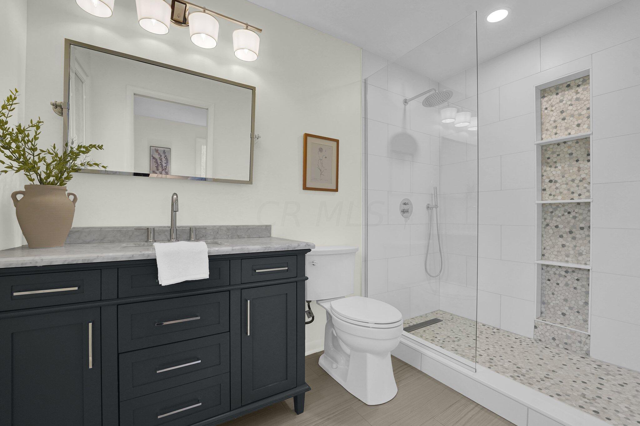 163 W New England Avenue