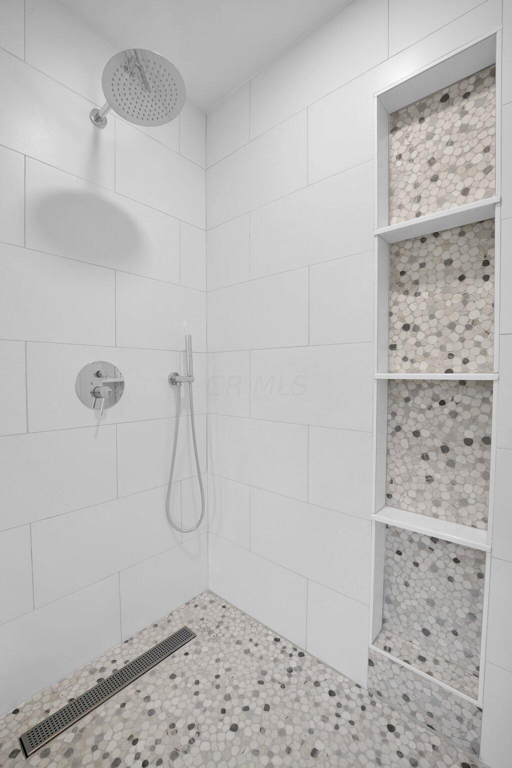 163 W New England Avenue