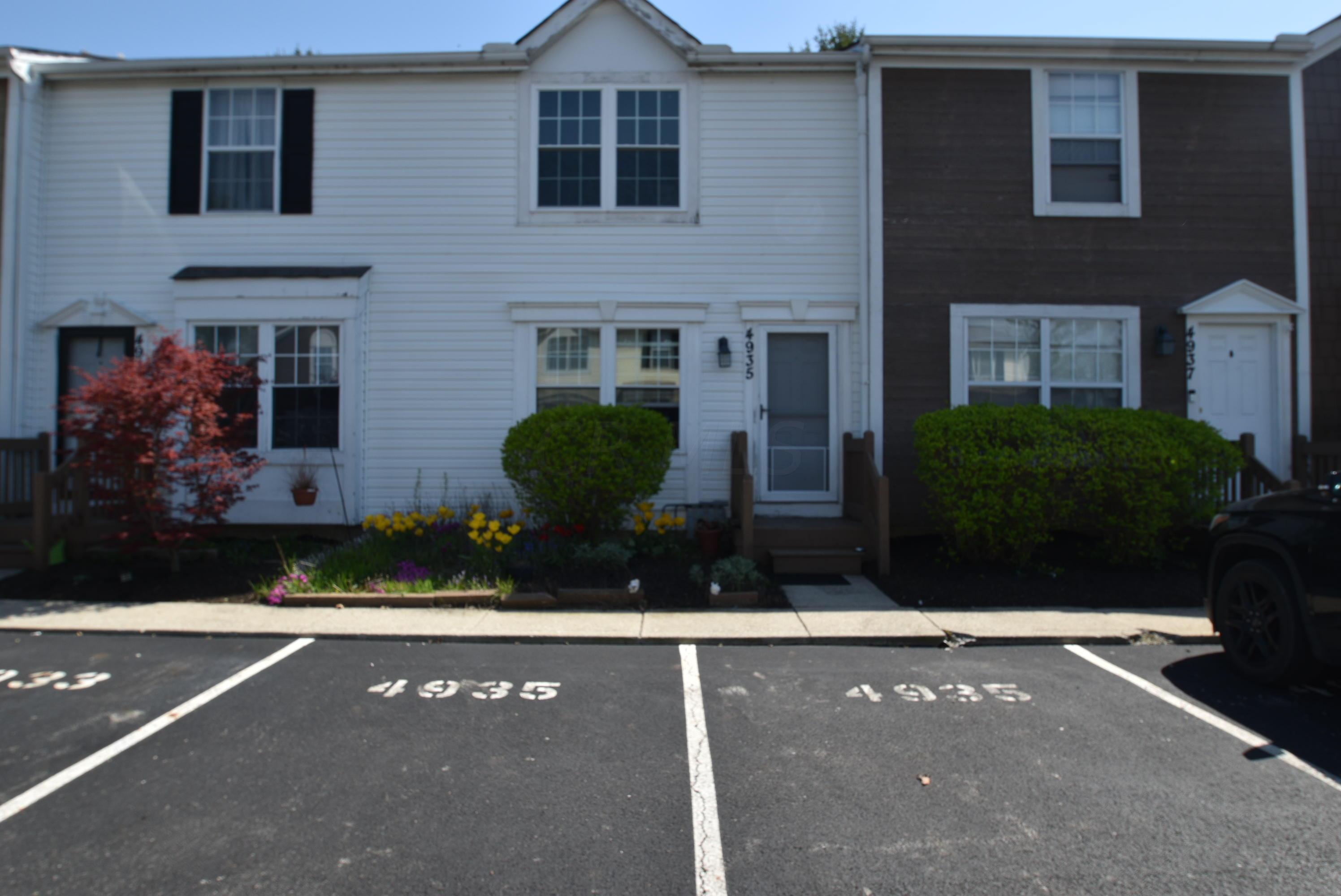 4935 Stoneybrook Boulevard, 18D