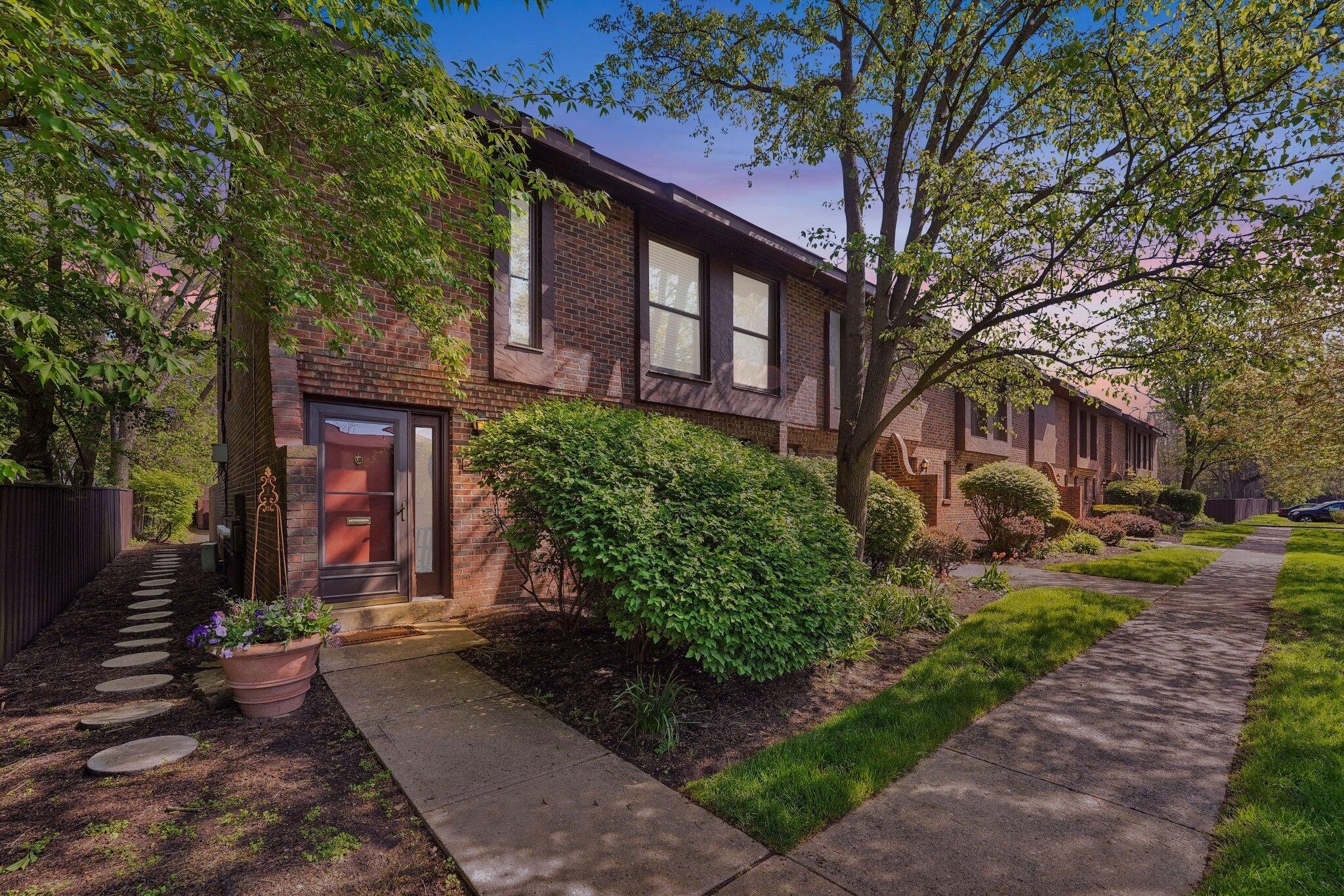 3114 Arlingtowne Lane, Unit 9