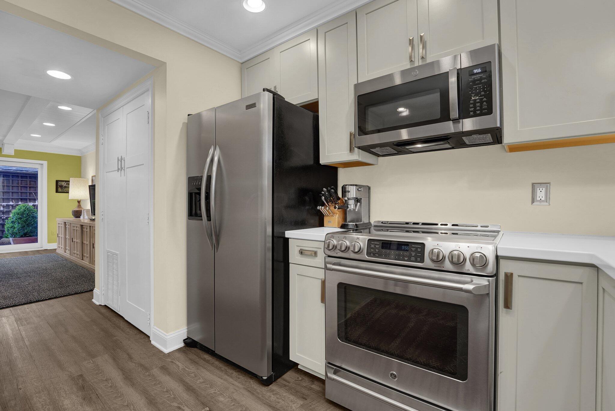 3114 Arlingtowne Lane, Unit 9