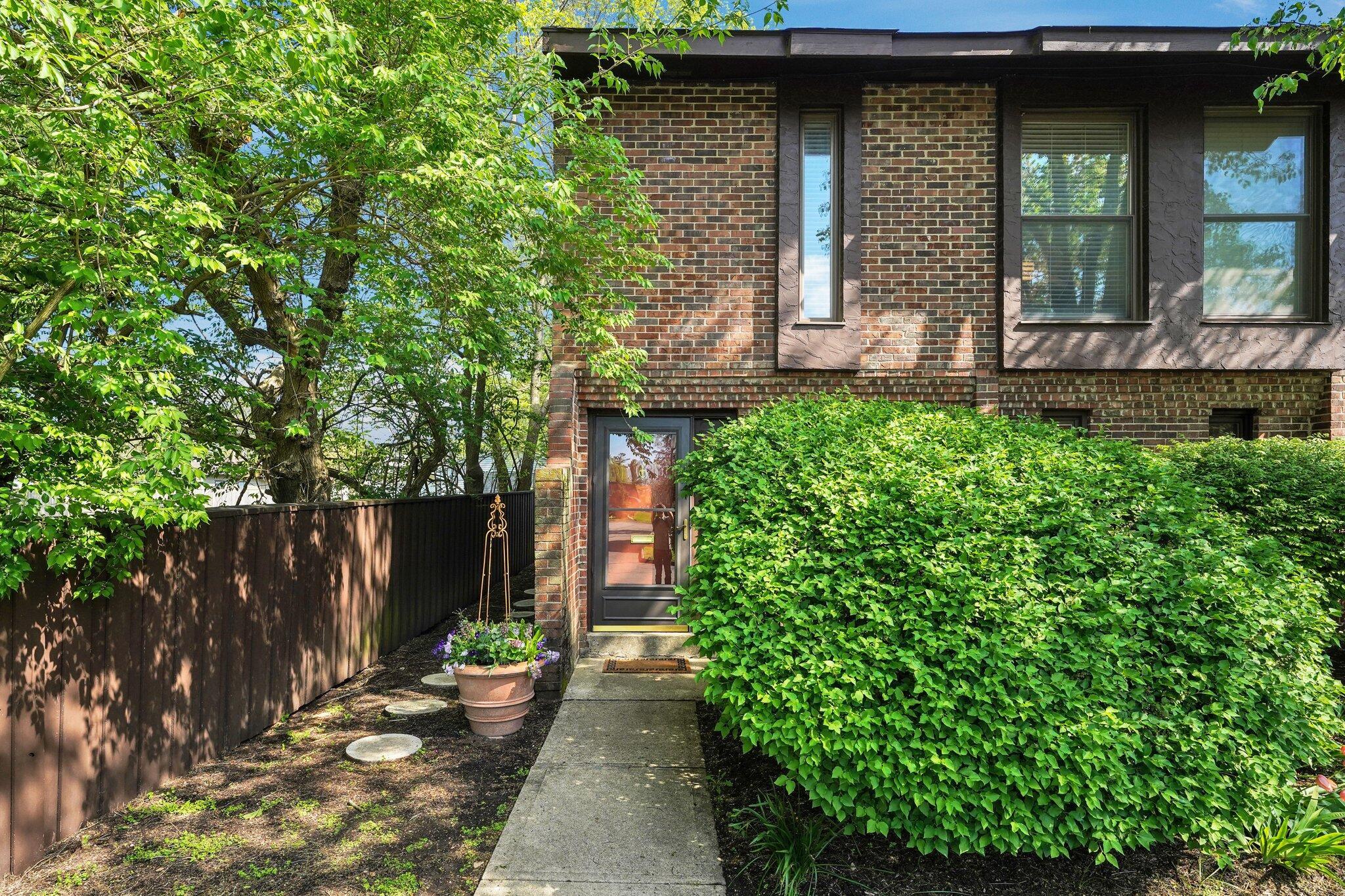 3114 Arlingtowne Lane, Unit 9