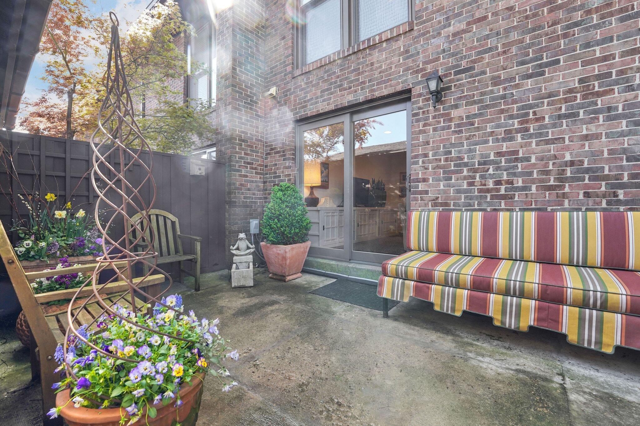 3114 Arlingtowne Lane, Unit 9