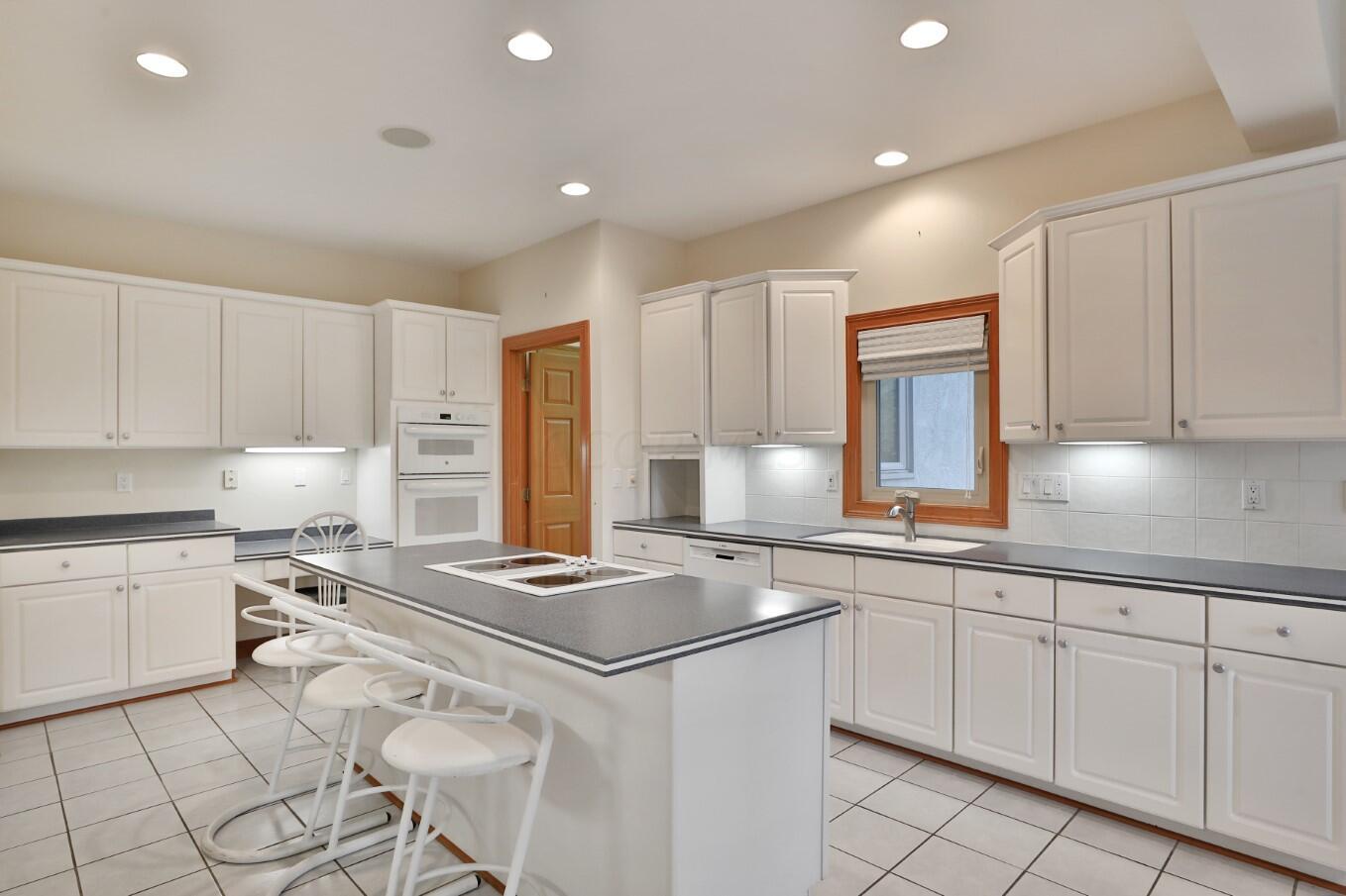 3389 Stonevista Lane