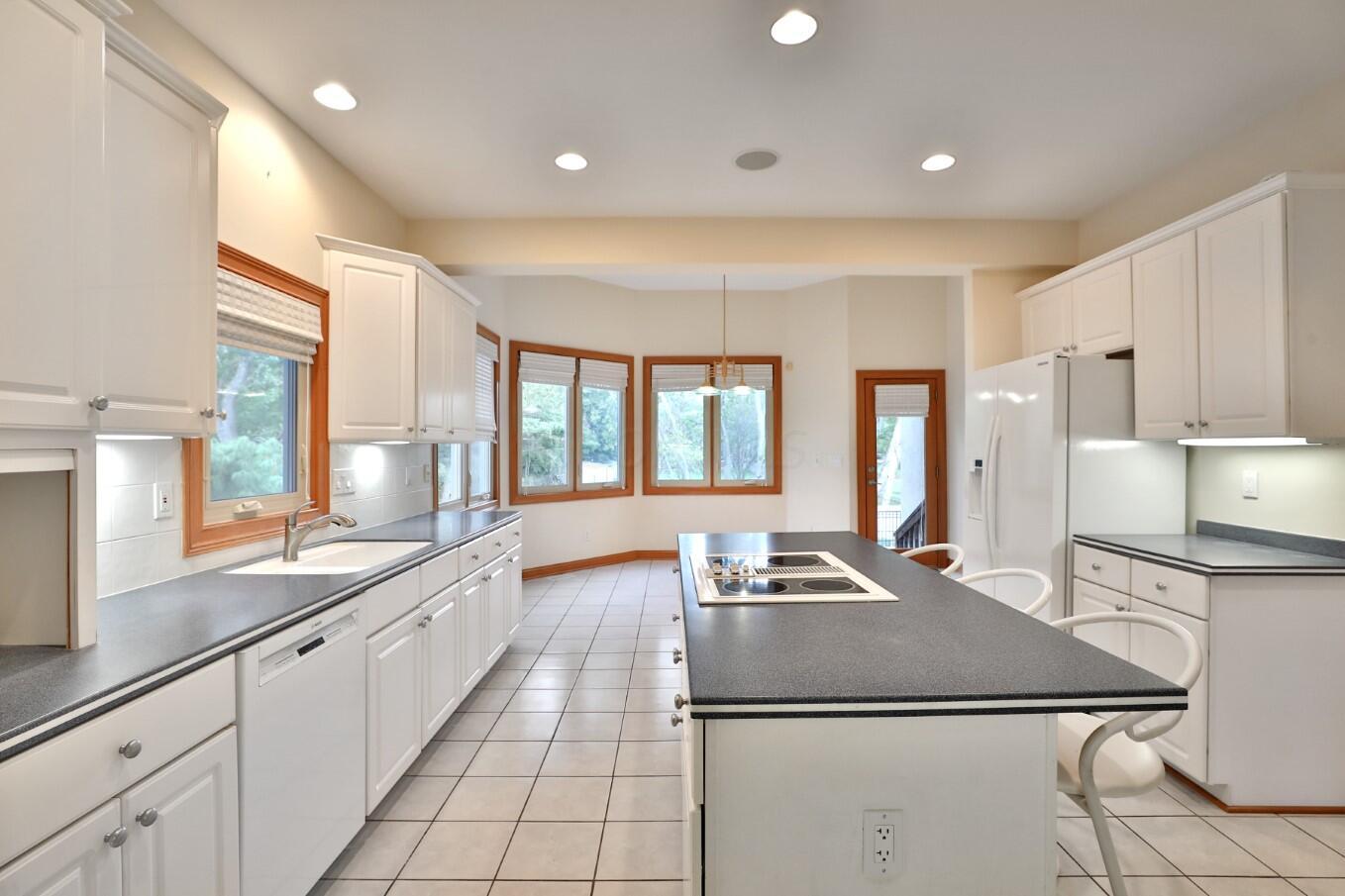 3389 Stonevista Lane