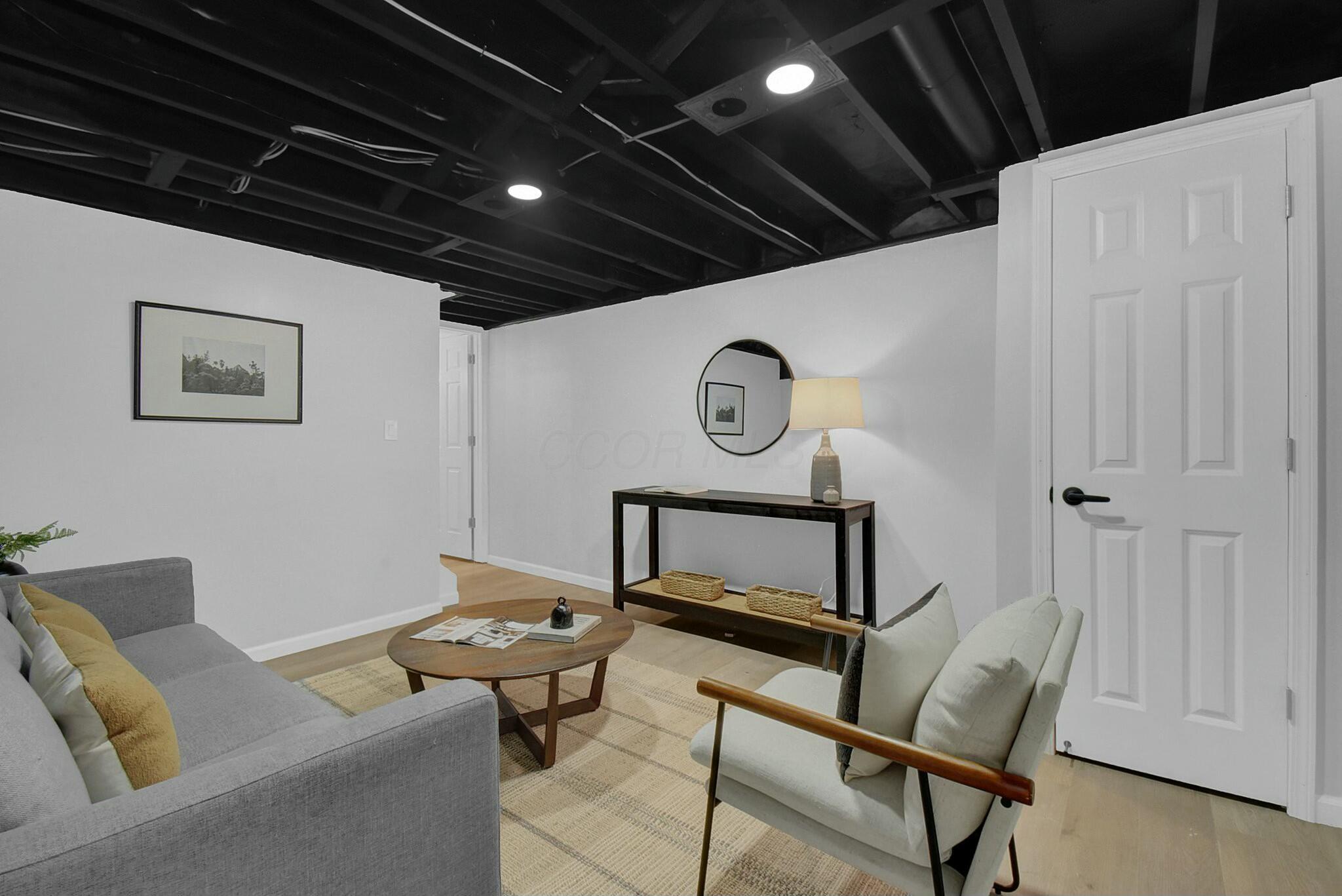 1095 Belle Meade Place