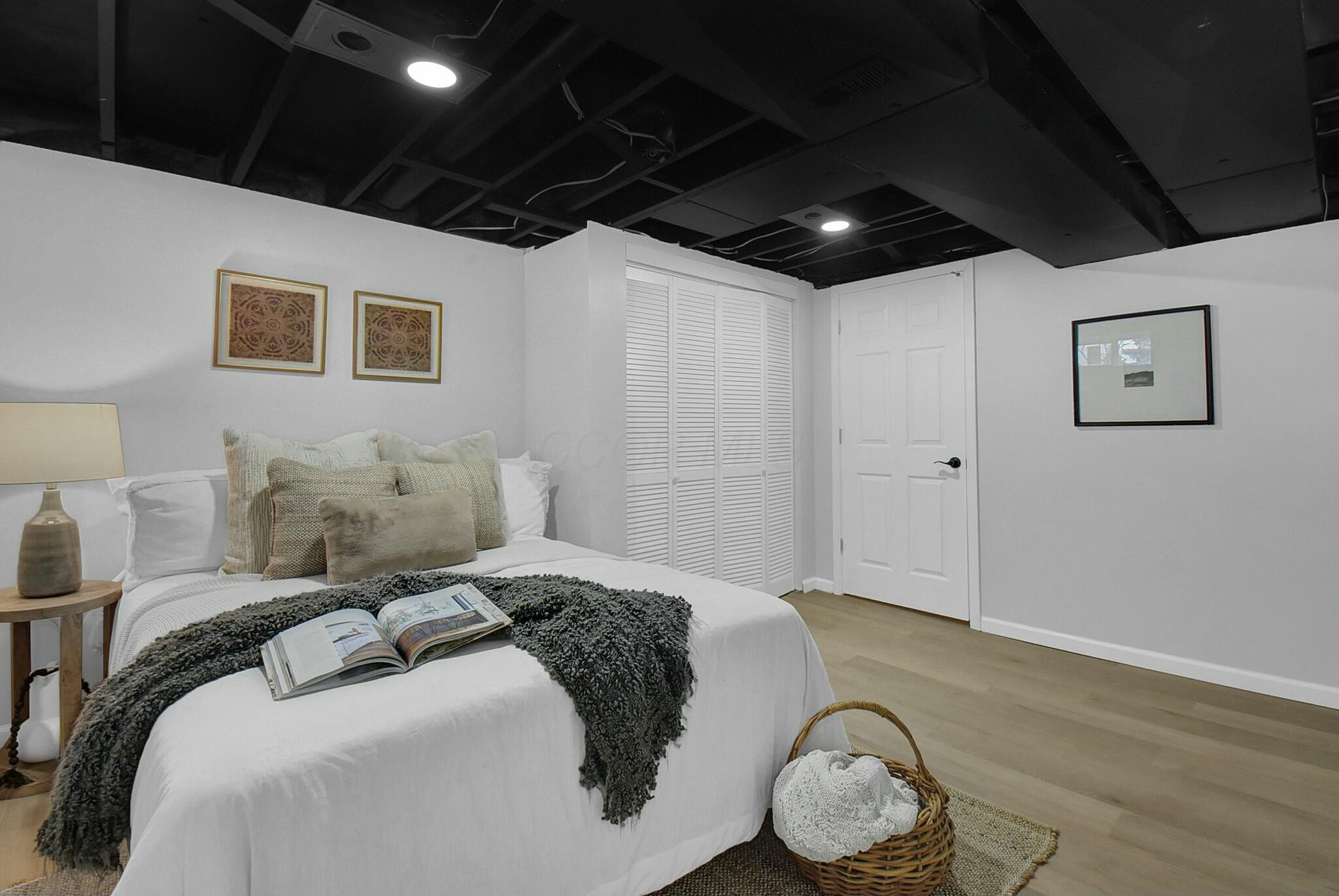 1095 Belle Meade Place