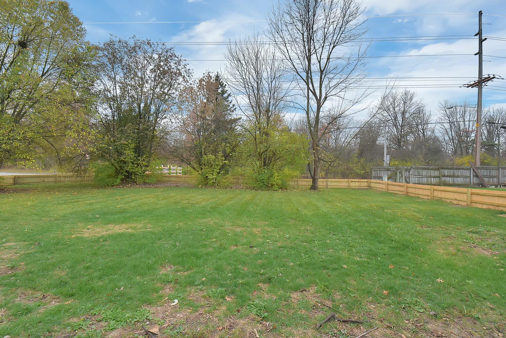 1095 Belle Meade Place