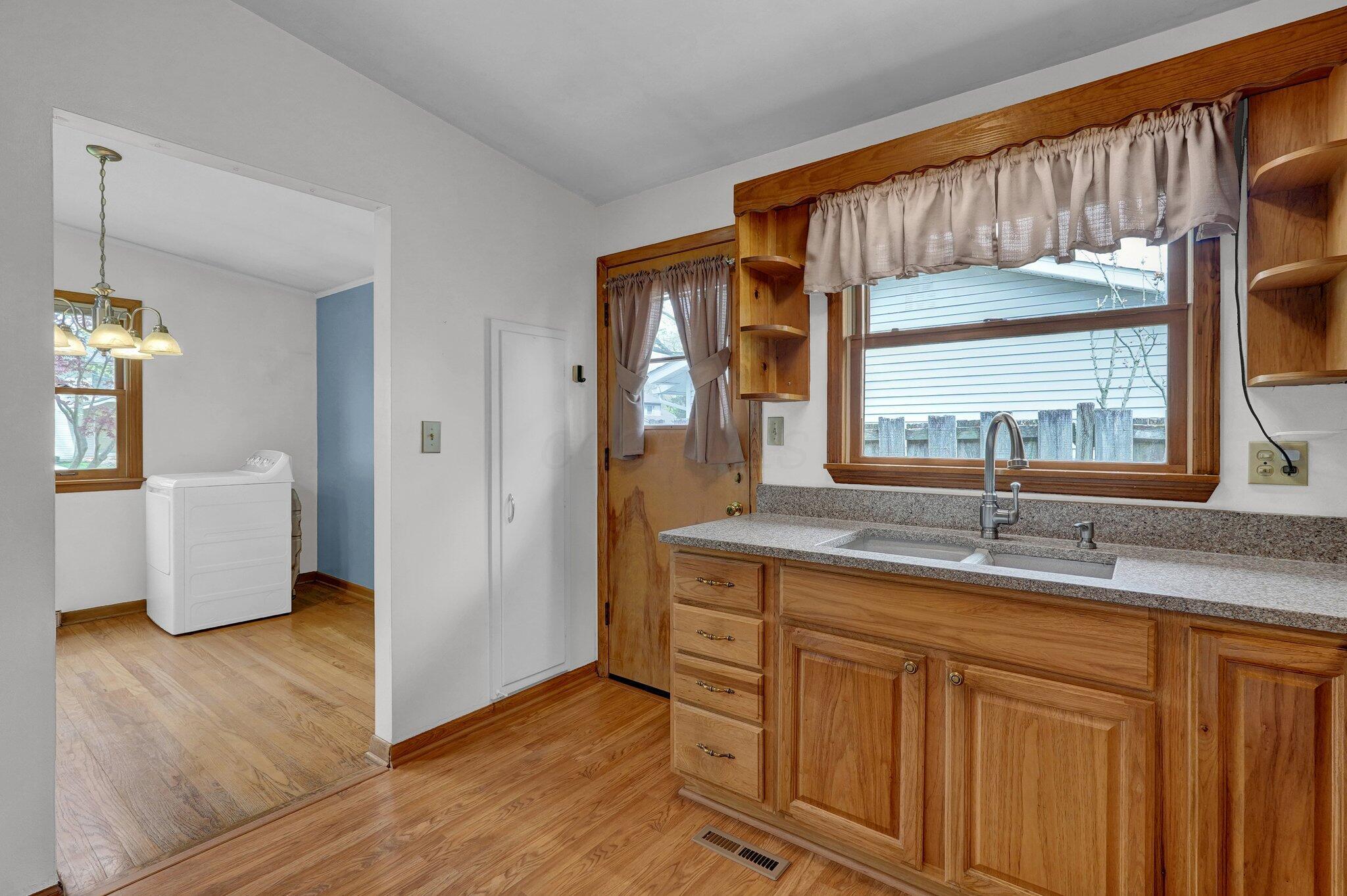 2413 Edgevale Road