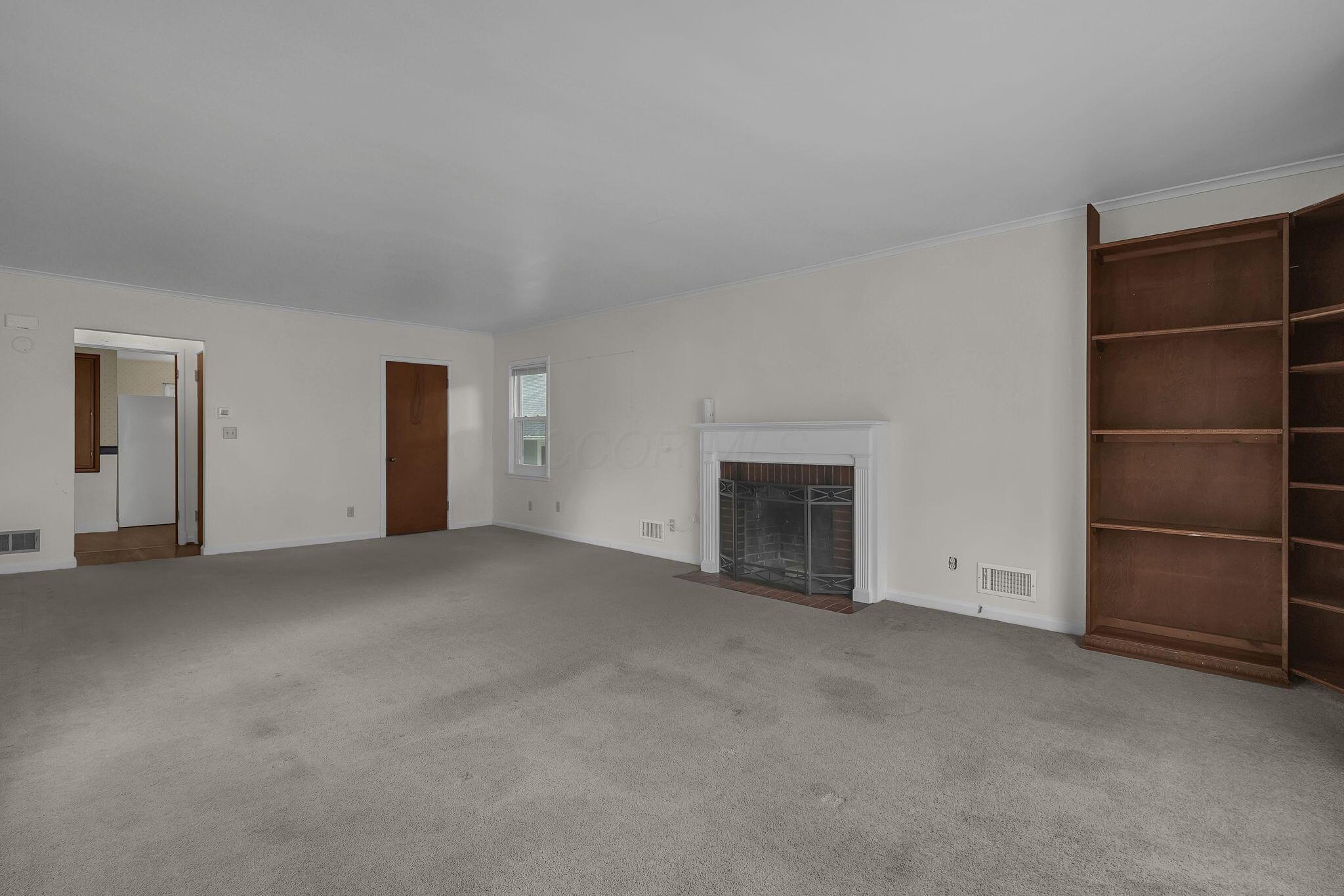 6105 Flora Villa Drive