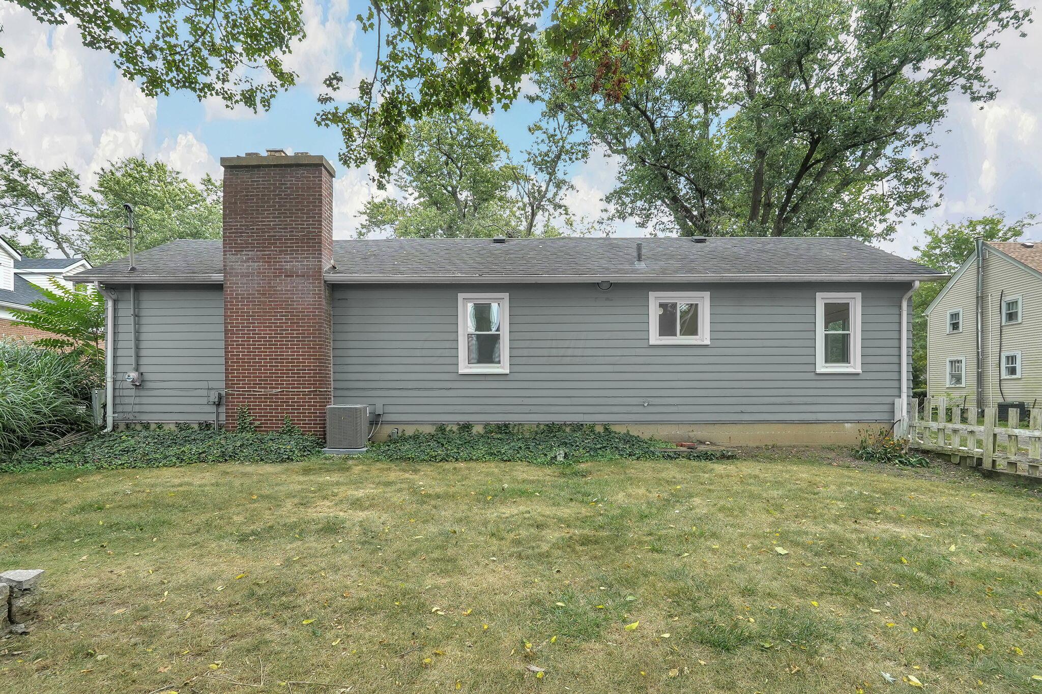6105 Flora Villa Drive