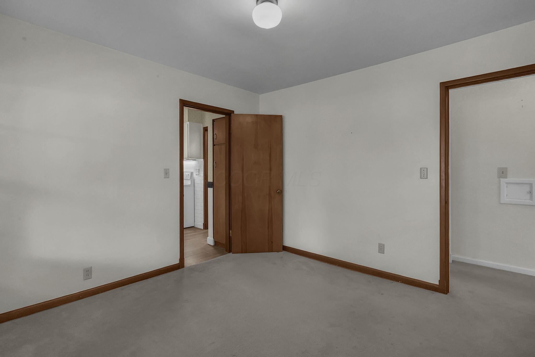 6105 Flora Villa Drive