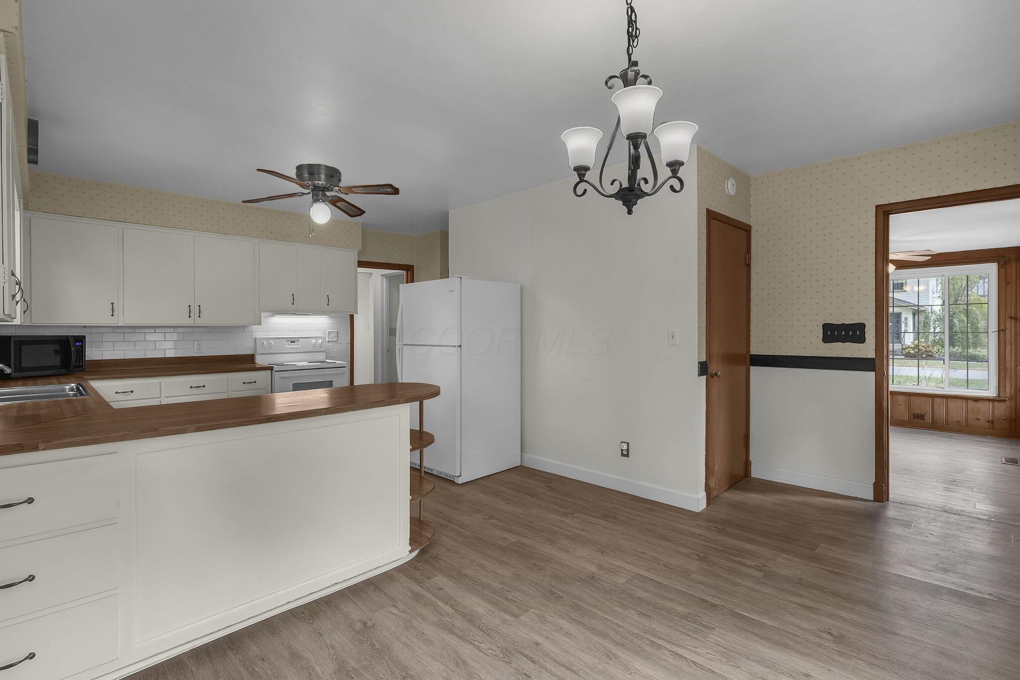 6105 Flora Villa Drive
