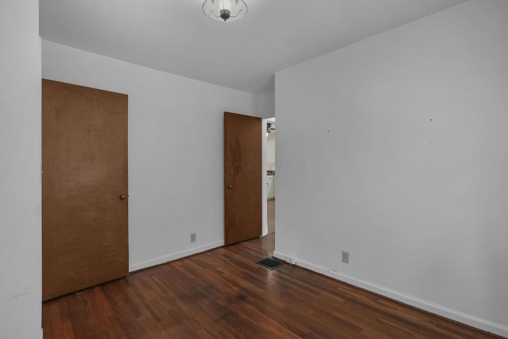 6105 Flora Villa Drive