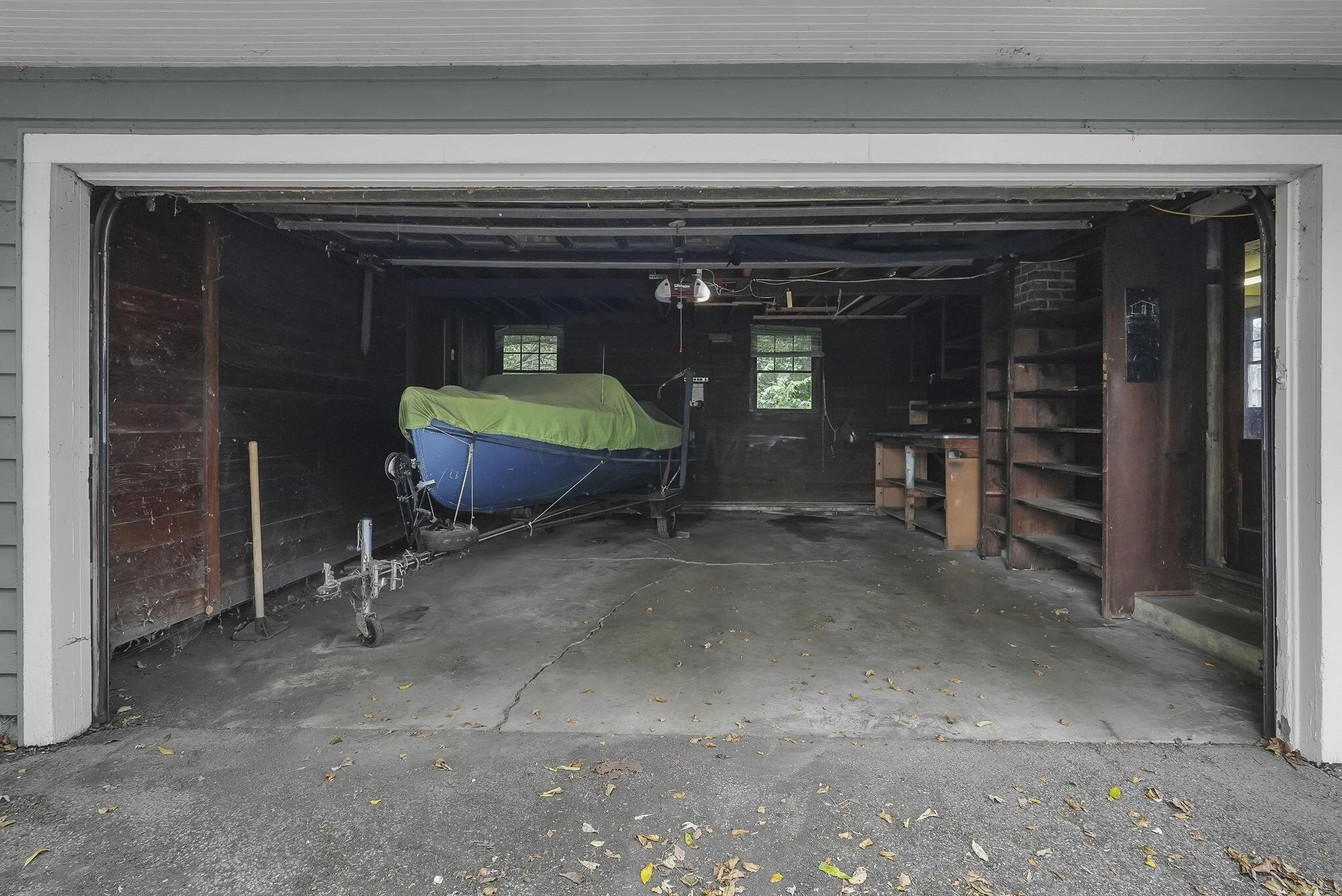 6105 Flora Villa Drive