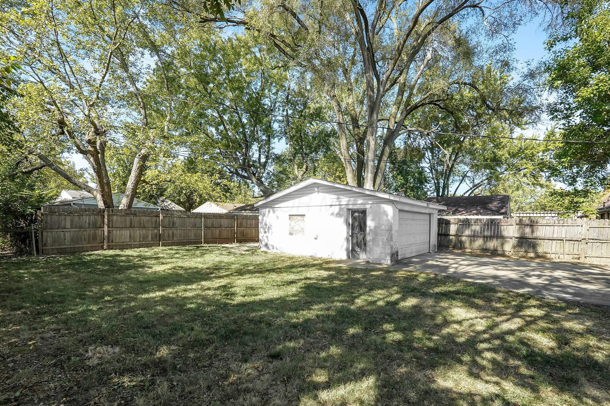 5137 Drivemere Road