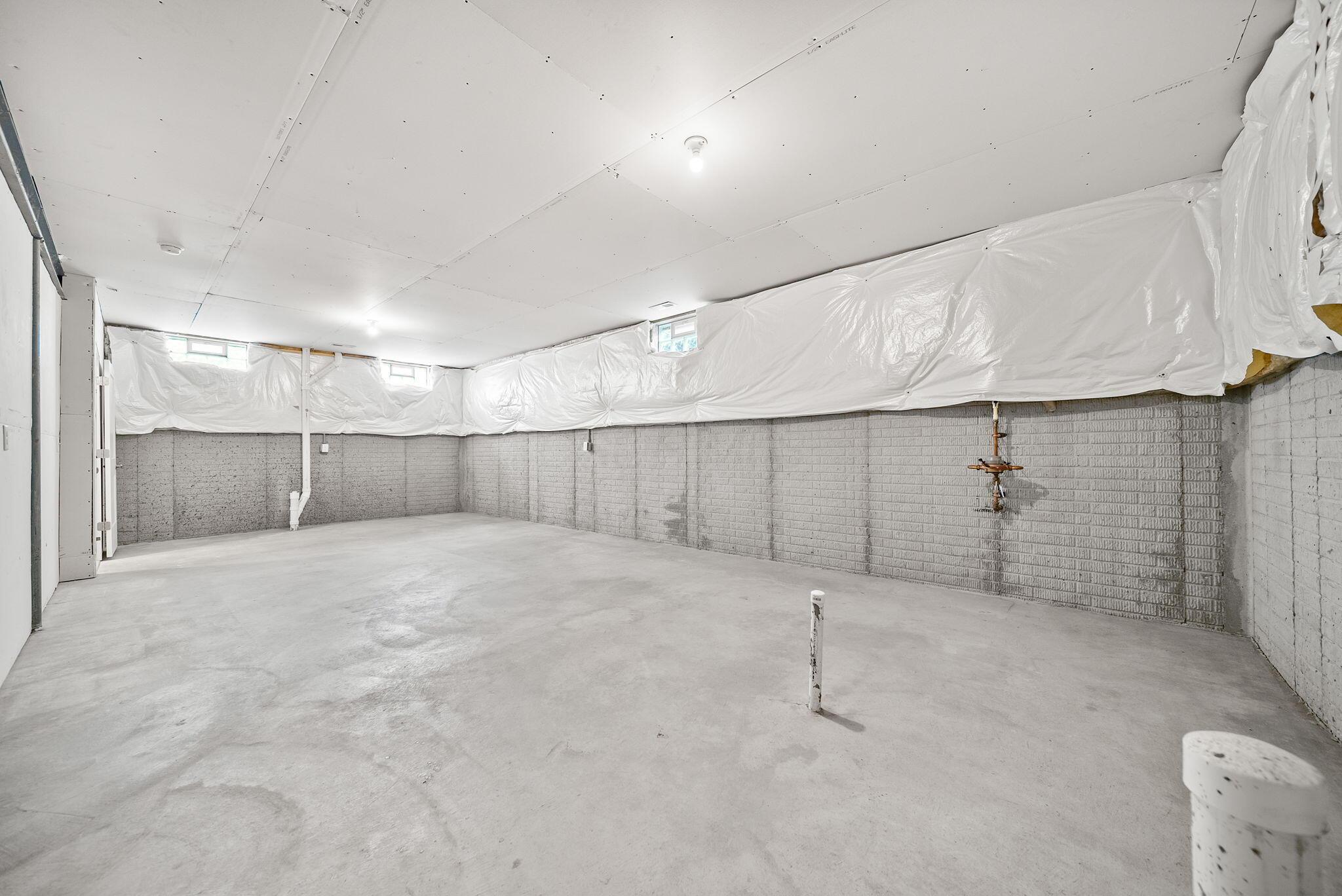 1161 S Washington Avenue