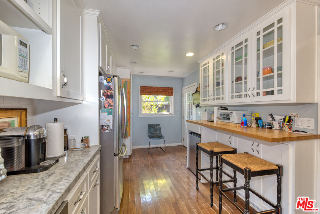 329 N Bronson Ave