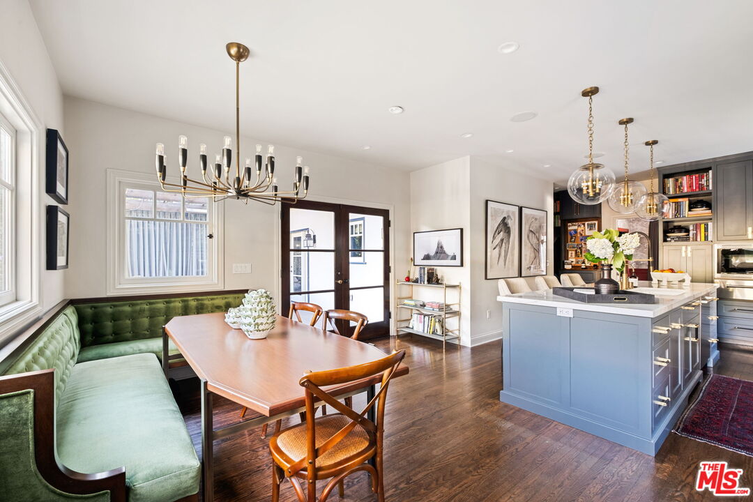 564 S Van Ness Ave
