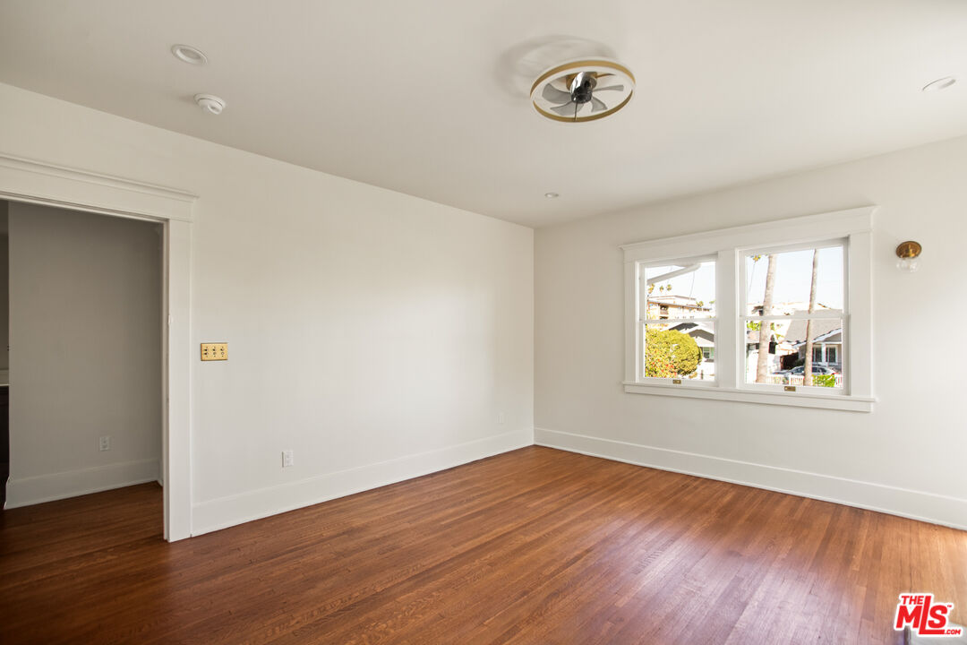 225 S Ardmore Ave