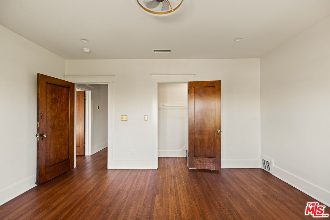 225 S Ardmore Ave