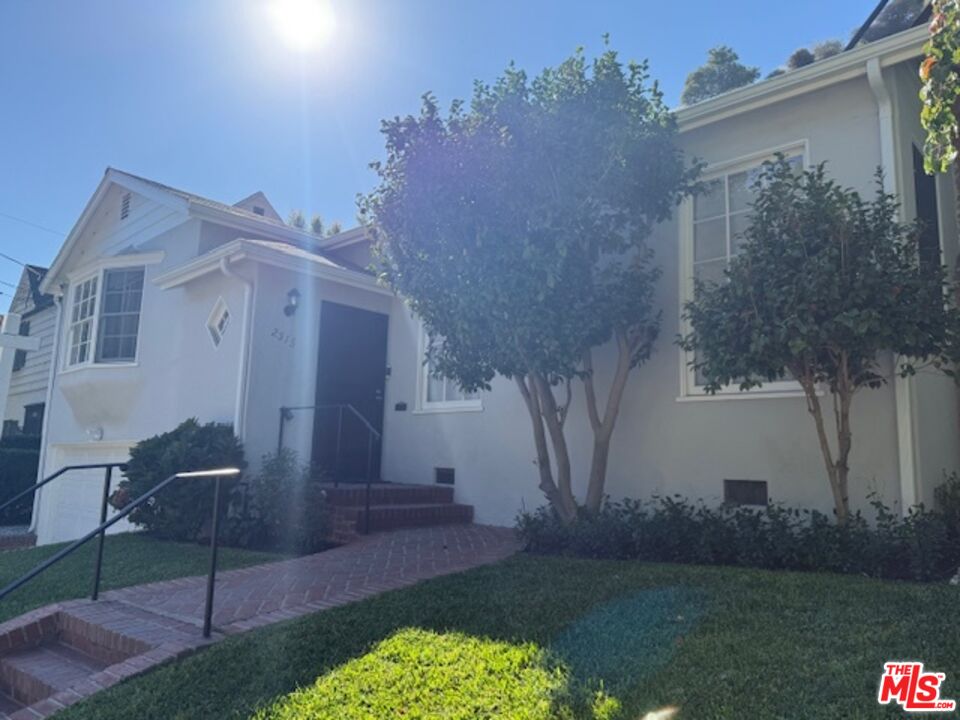 2515 Canyon Dr