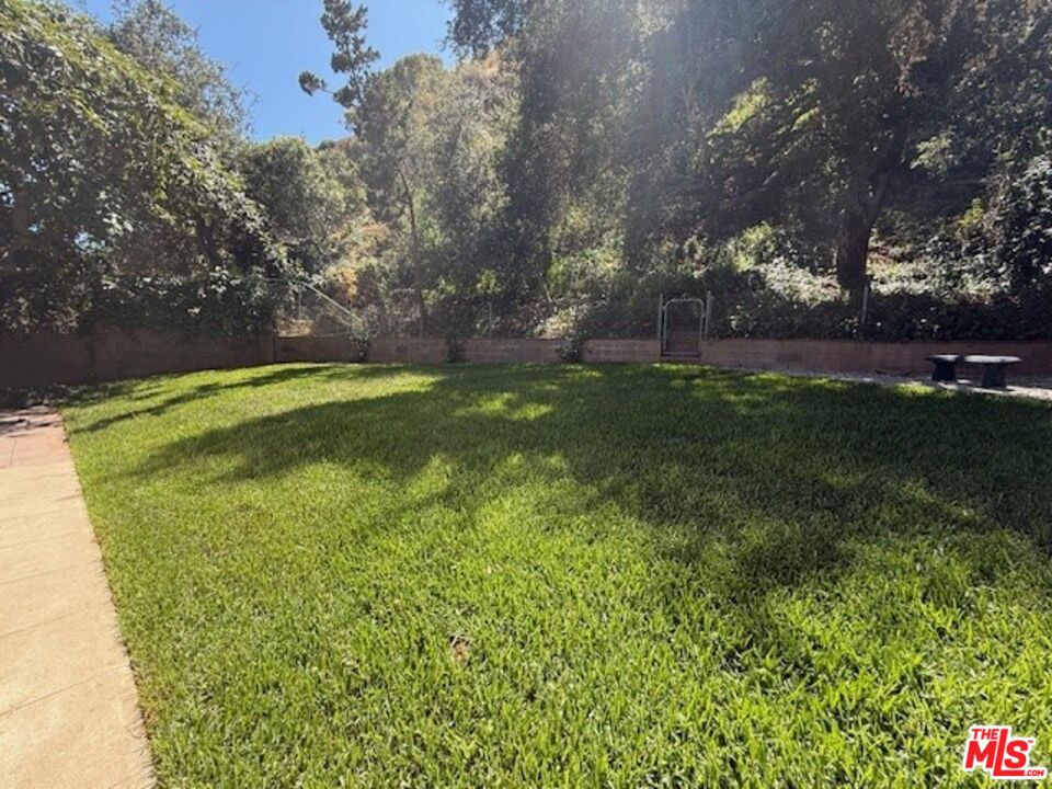 2515 Canyon Dr