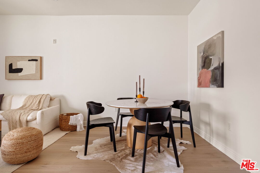 230 S Jackson St Unit: 301
