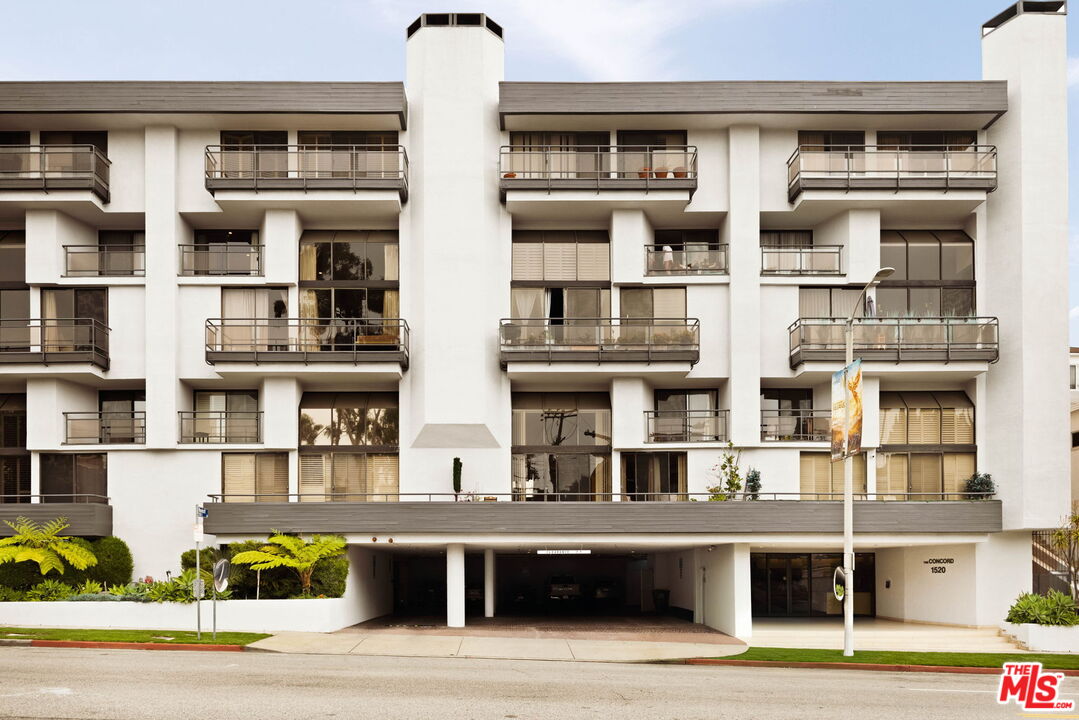 1520 S Beverly Glen Blvd Unit: 507