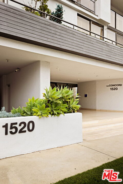 1520 S Beverly Glen Blvd Unit: 507