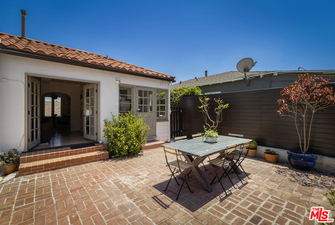 1647 Rotary Dr