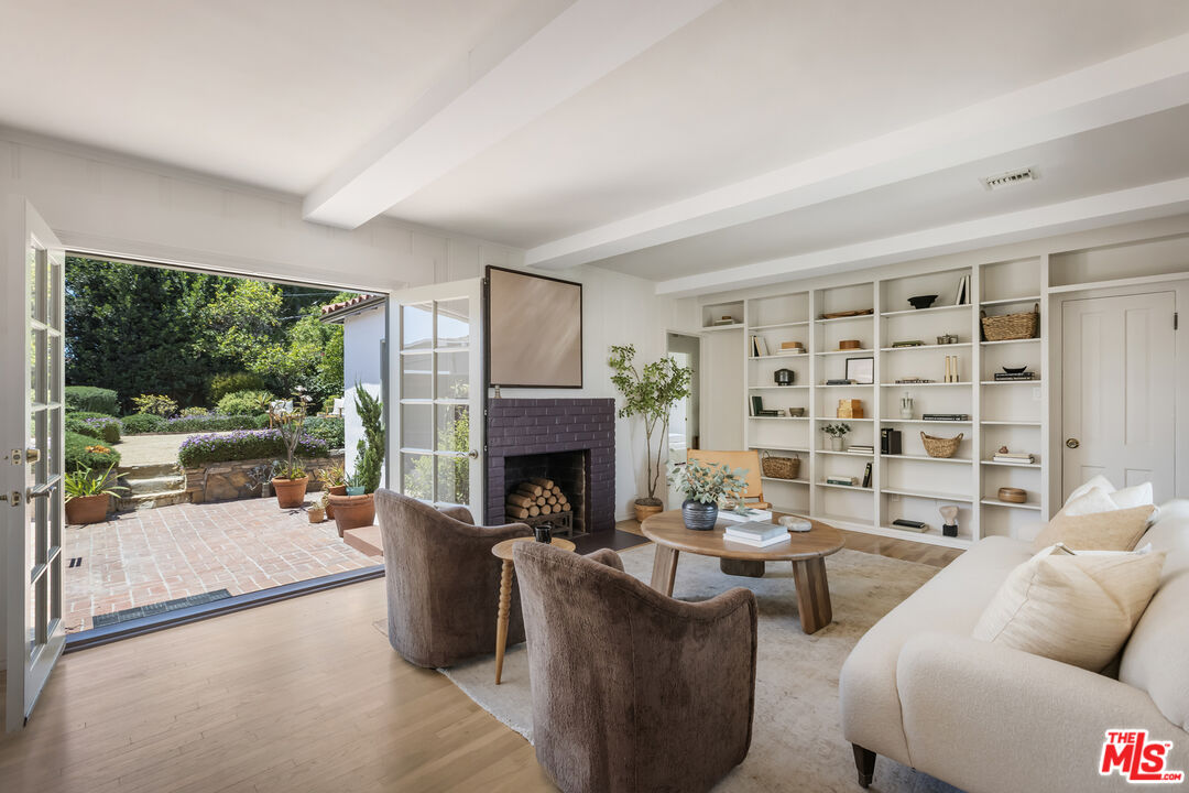 1647 Rotary Dr