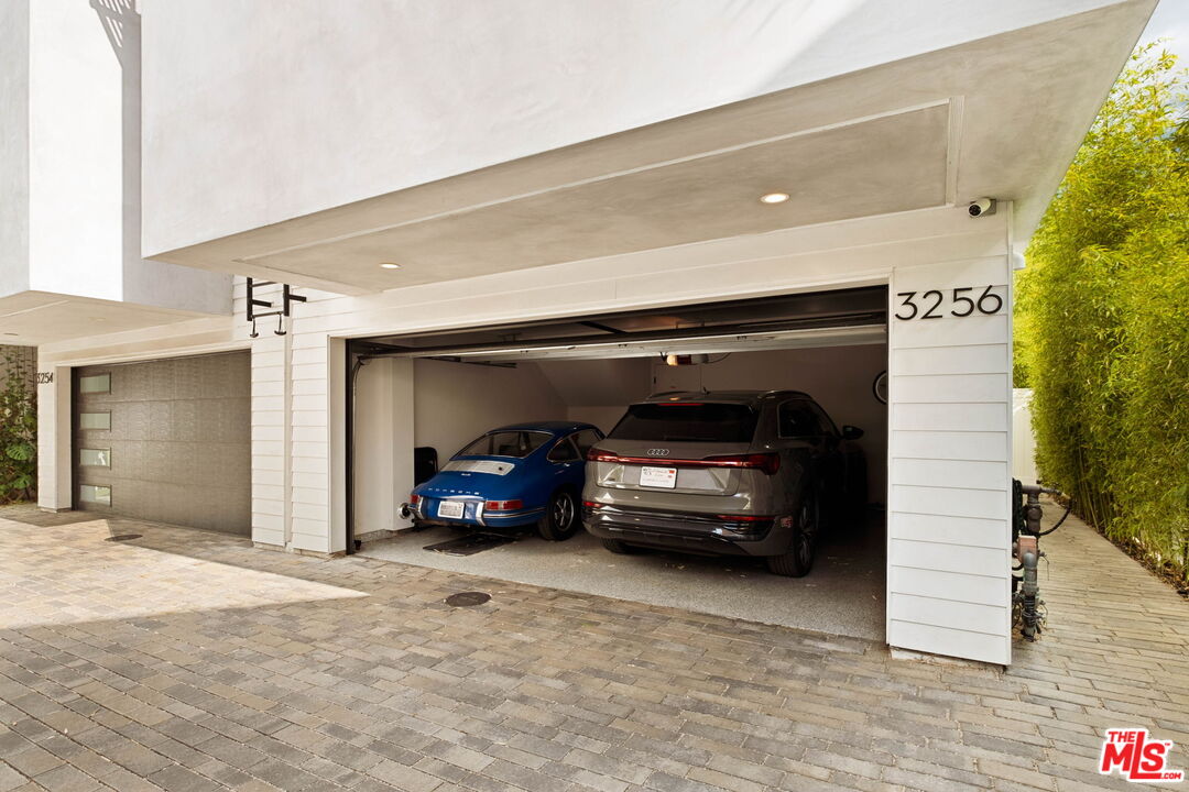 3256 Colony Cir