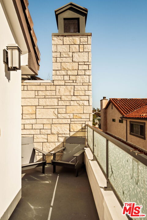 612 Lincoln Blvd Unit: 3