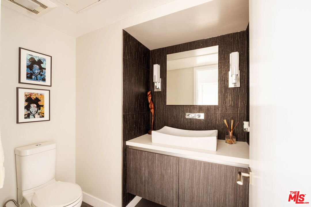 612 Lincoln Blvd Unit: 3