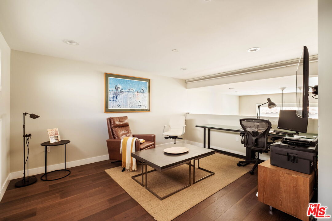 612 Lincoln Blvd Unit: 3
