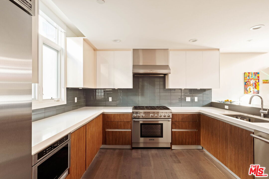 612 Lincoln Blvd Unit: 3