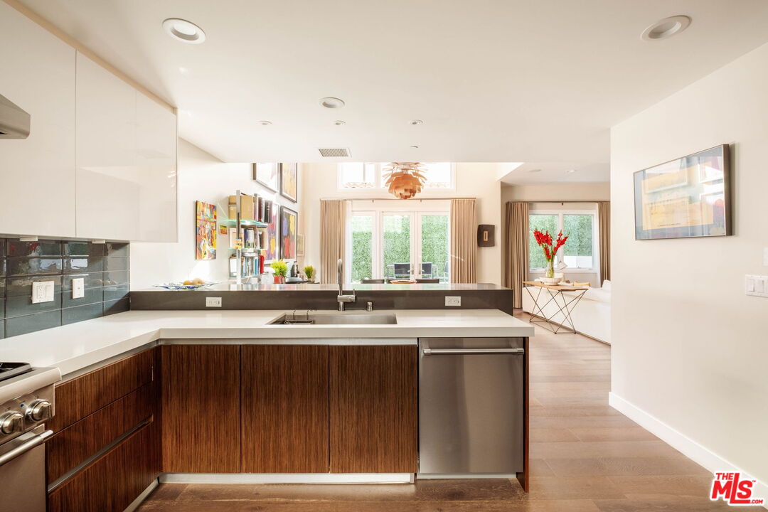 612 Lincoln Blvd Unit: 3