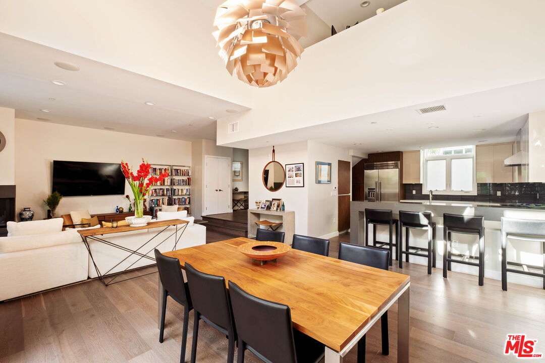 612 Lincoln Blvd Unit: 3