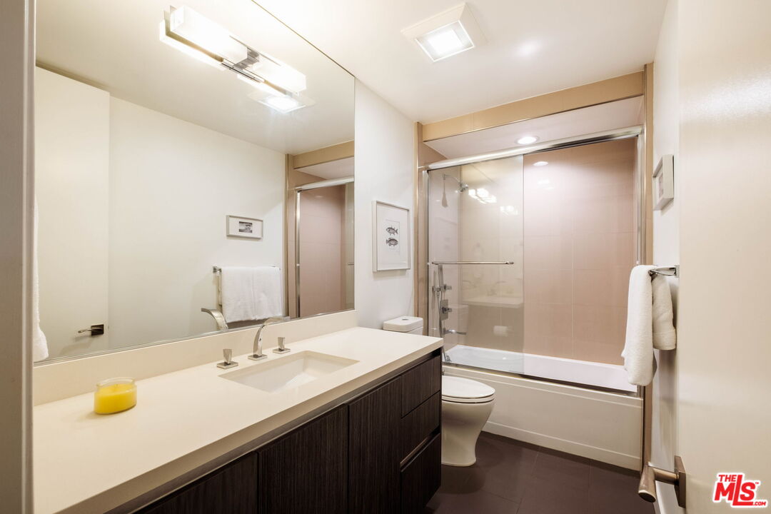 612 Lincoln Blvd Unit: 3