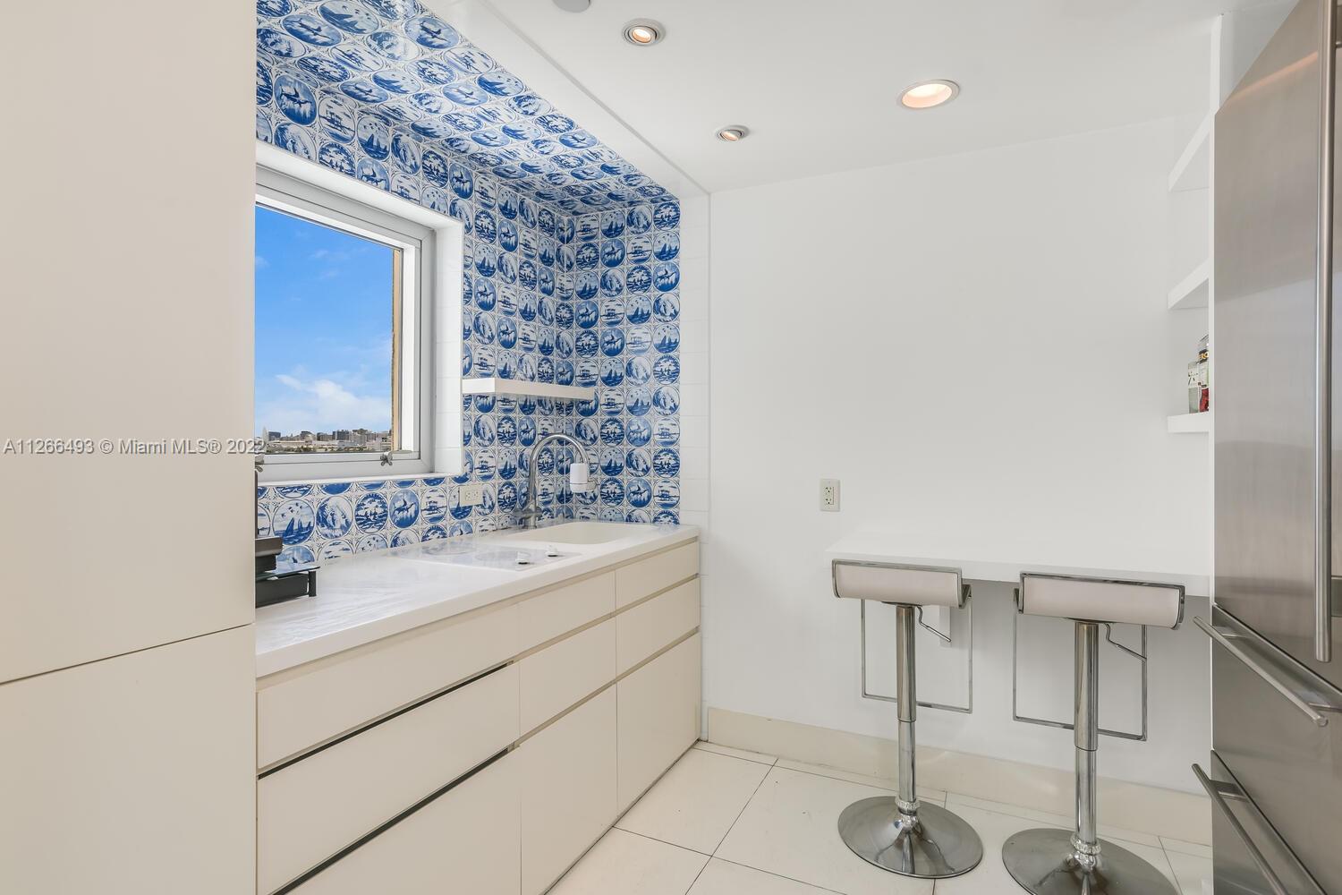1100 West Ave Unit: 1102