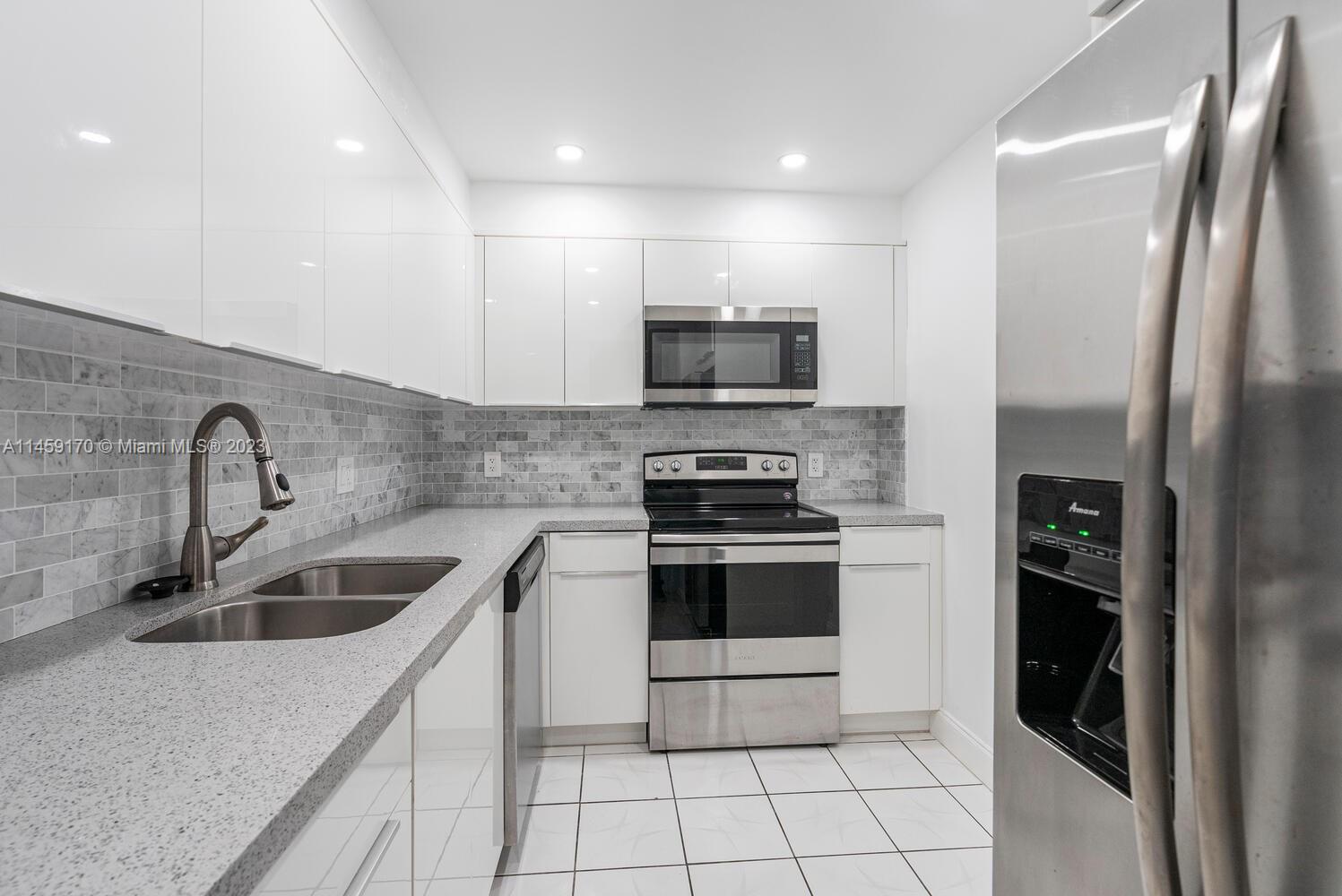 9225 Collins Ave Unit: 303