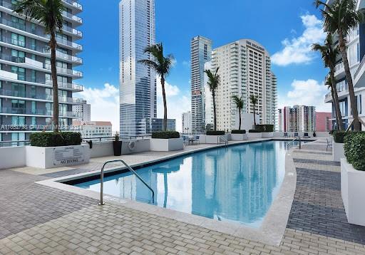 60 SW 13th St # 5216
