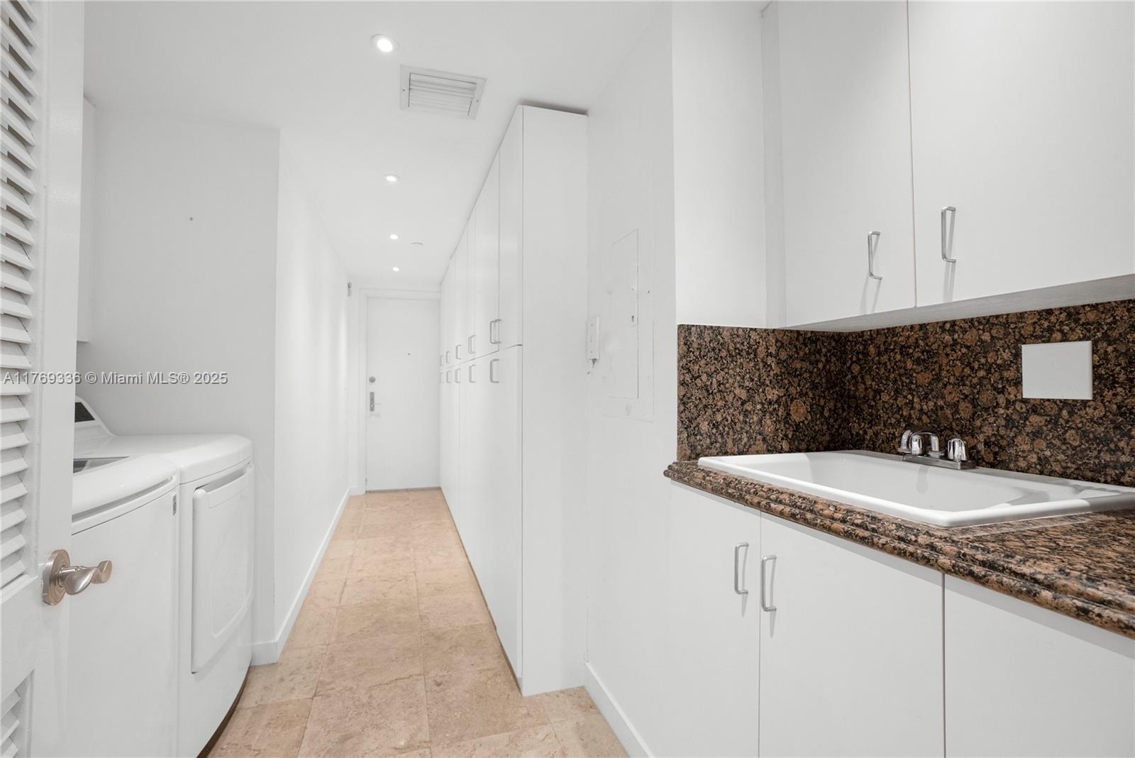 9595 Collins Ave Unit: N5-E