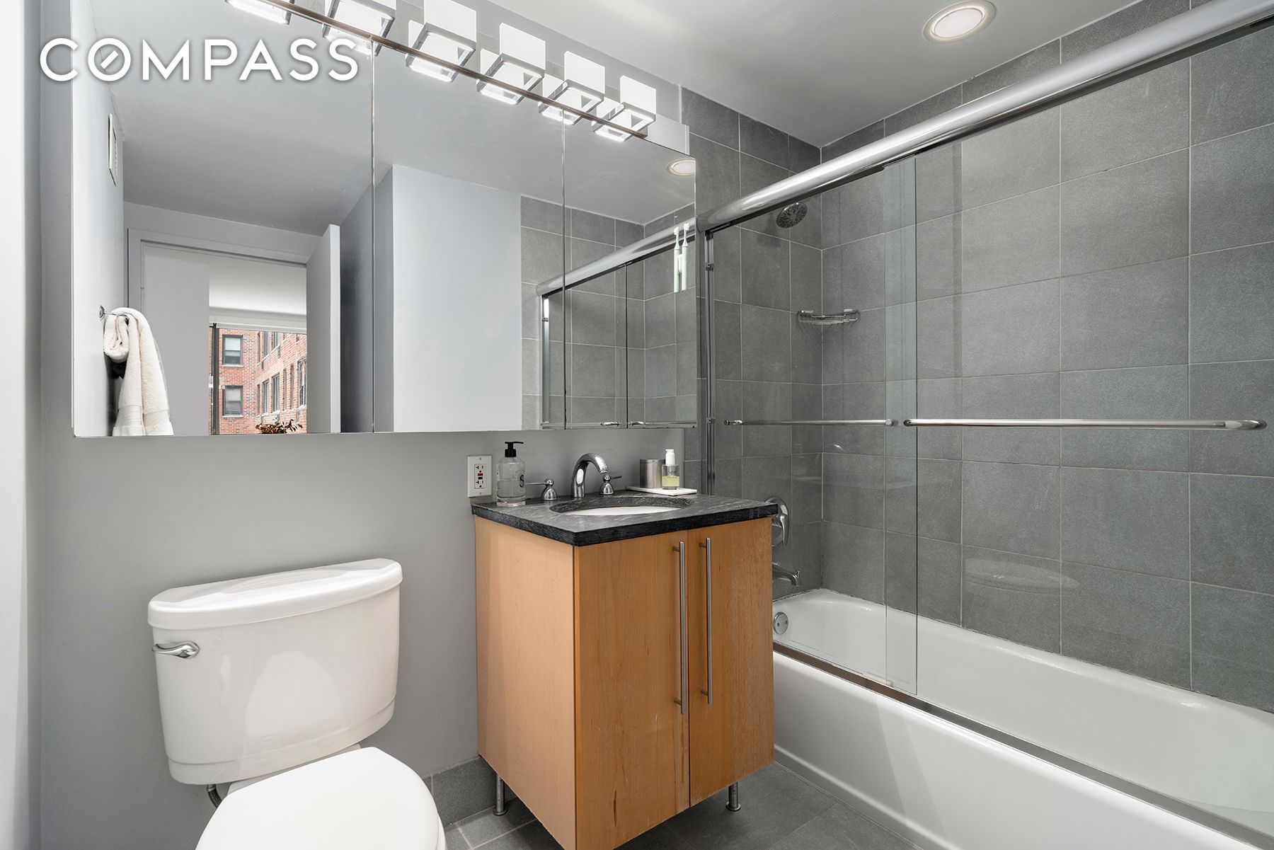 242 E 25th Street 3A