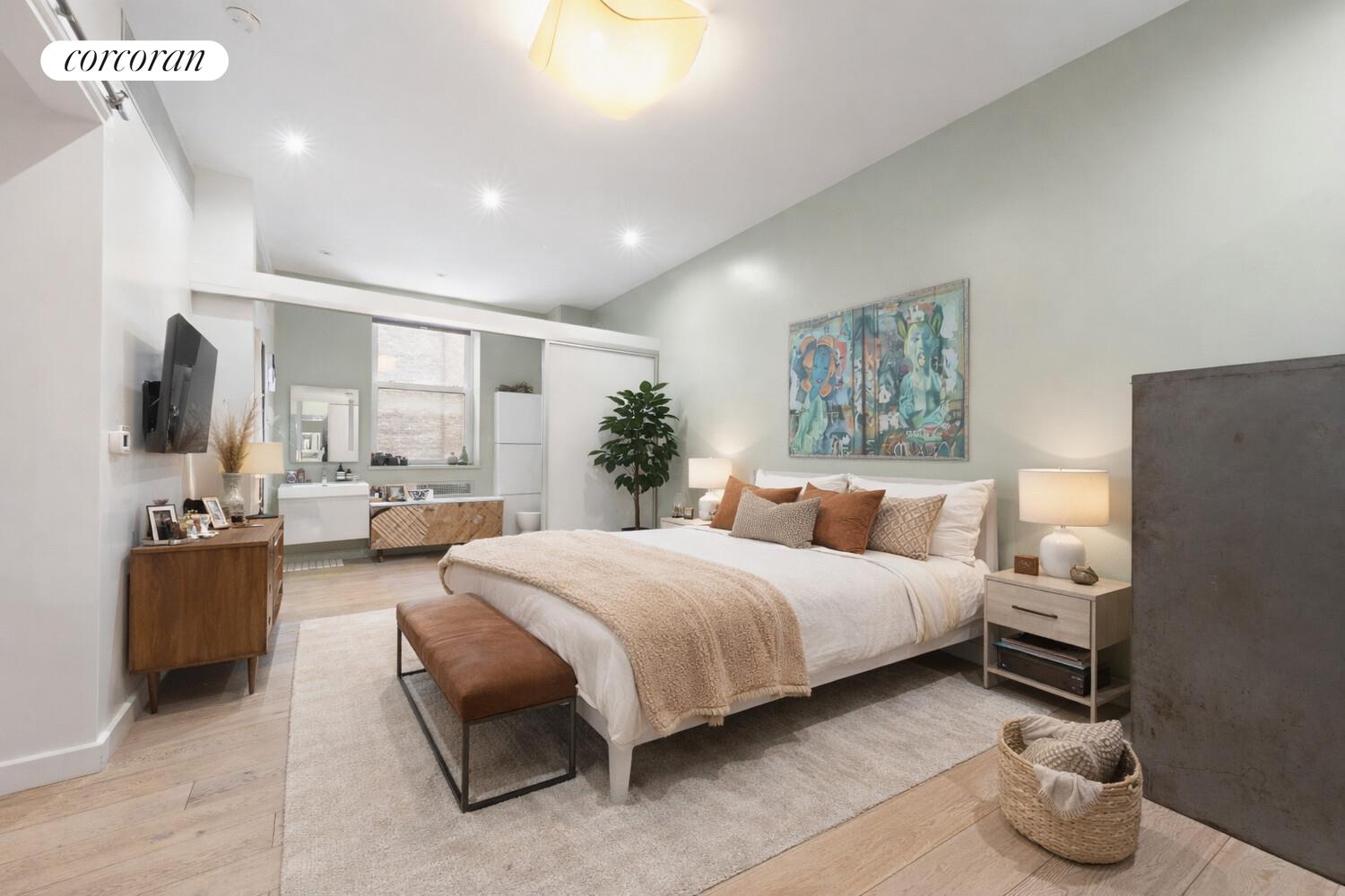129 5TH Avenue 601